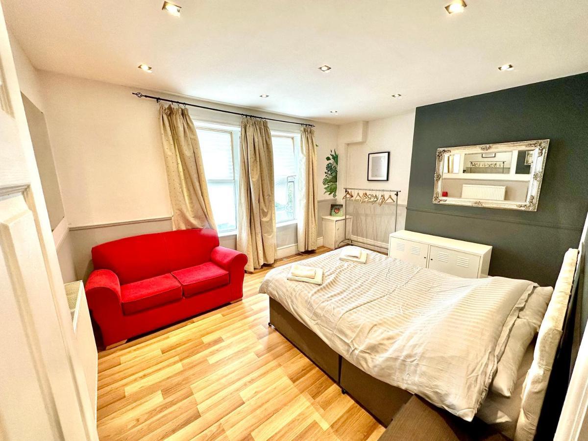 Adeamstays Provides Beautiful Centrally Located 1 And 2 Bed Apartments On Liverpools Boulevard Exterior foto